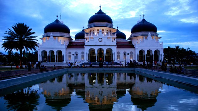 masjid-raya-baiturrahman-aceh