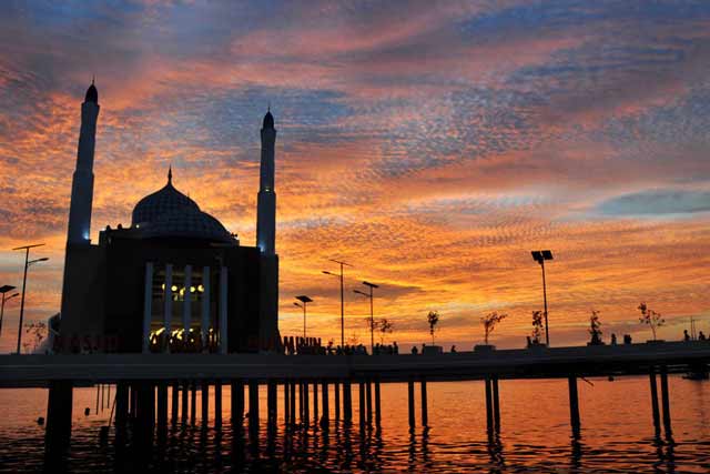 masjid-terapung wisata makassar