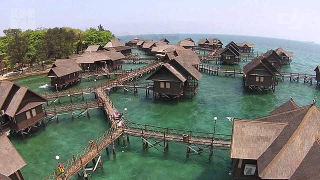 water villa di indonesia