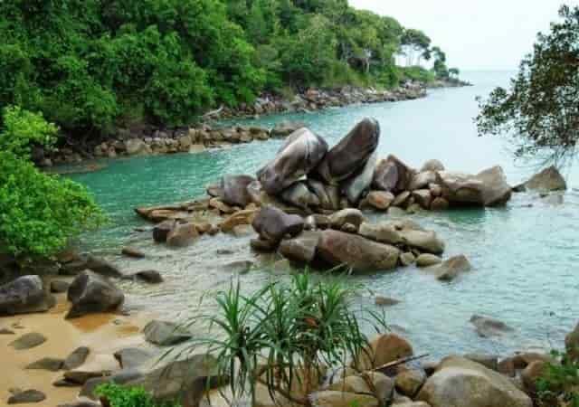 pantai belitung bukit batu