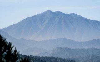 misteri gunung kawi