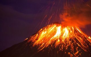 kenapa indonesia banyak gunung berapi
