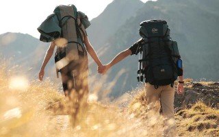 couple-backpacking