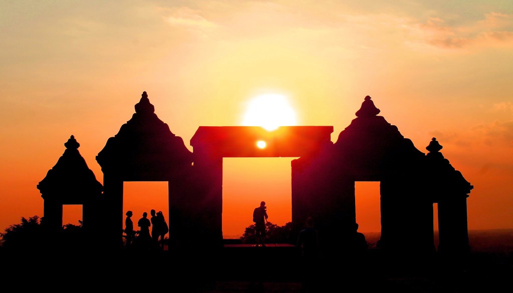  sunset ratu boko Phinemo