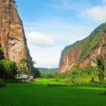 003-Menikmati-Alam-Lembah-Harau-dengan-Berjalan-Kaki.-Foto-oleh-Dea-Sihotang