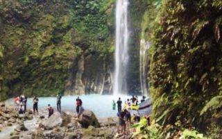 air-terjun-dua-warna