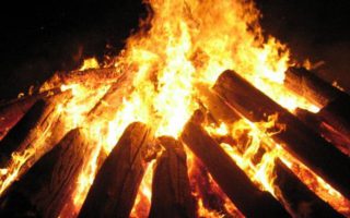 cara membuat api di alam