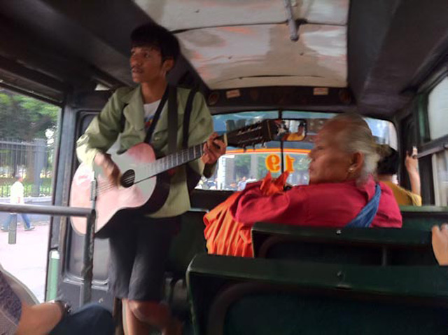 bus ekonomi