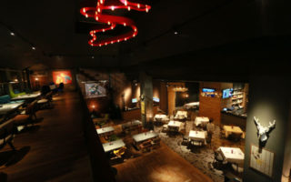 the avenue lounge bar