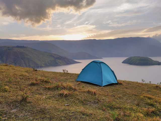 camping di danau toba