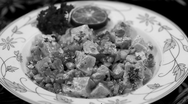 5. Lezat! Tapi, bisa tebak apa nama masakan khas ini nggak?