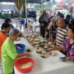 vihara bagikan takjil gratis