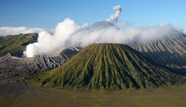 Asal Usul Nama-nama Gunung di Indonesia