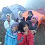 cewek camping