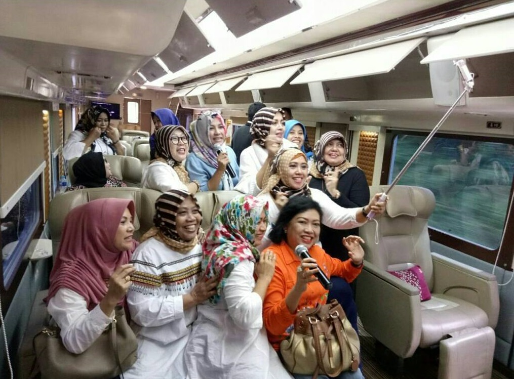 kereta wisata personal