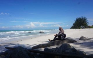 pantai lampu pulau lepar