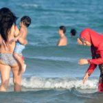 aturan bikini di arab