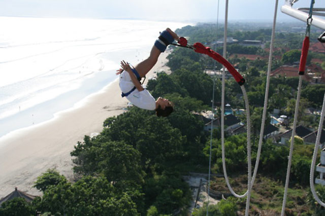 8 Rekomendasi Spot Bungee Jumping di Indonesia