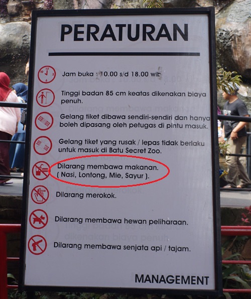 Aturan Kocak Dari Berbagai Tempat Wisata Di Indonesia