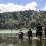 prosesi pemotongan rambut anak gimbal