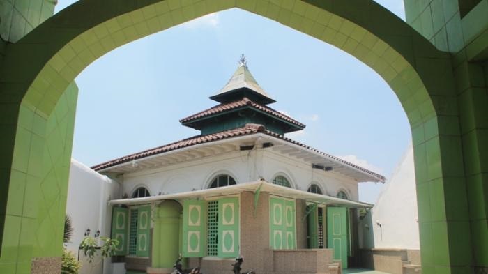 masjid layur