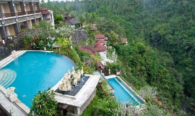 hotel dengan jacuzzi