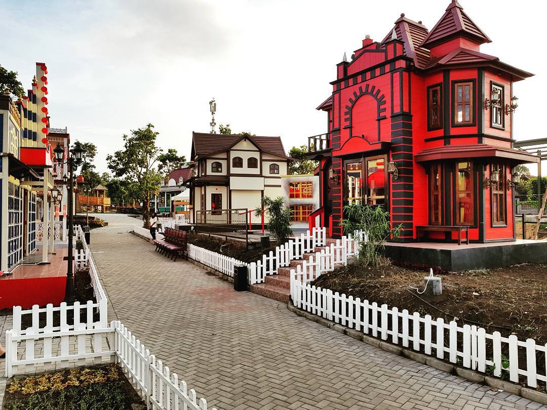 Kota Mini, Destinasi Wisata Baru Ala Eropa Klasik di Lembang