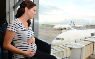 naik pesawat saat hamil