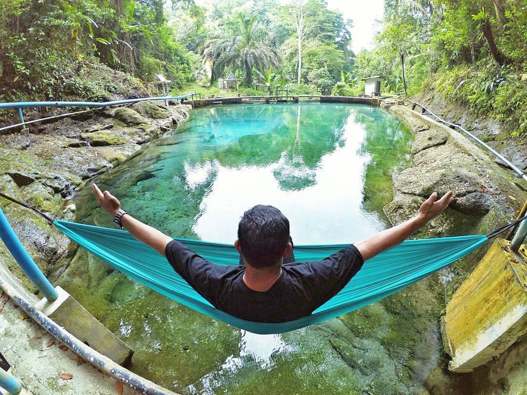 11 Kolam  Renang  Alami di Indonesia yang Paling  Instagramable