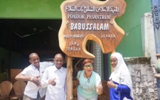 Belasan Mahasiswa Asing Keliling Pantura Untuk Mengenal Pesona Pariwisatanya peserta famtrip
