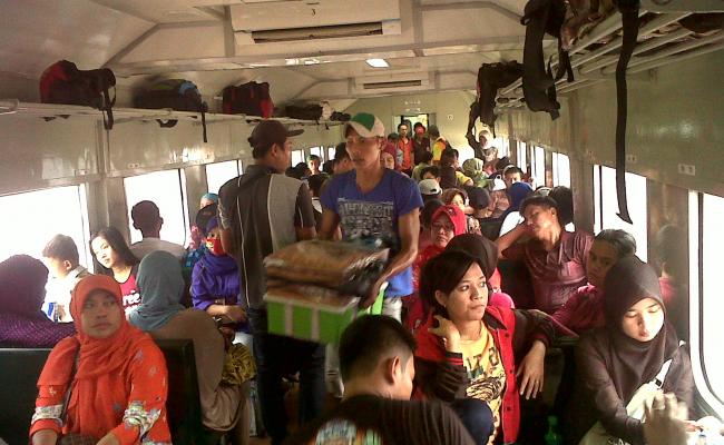 Perbedaan Kereta Api Indonesia Dulu  dan Kini