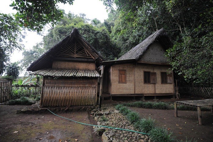 Kampung Adat Cikondang, Rumah Adat Berusia 200 Tahun yang 