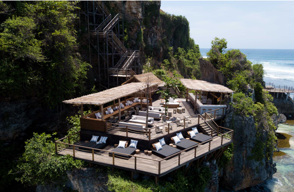 Ulu Cliffhouse Destinasi Wisata Instagenik Terbaru di 