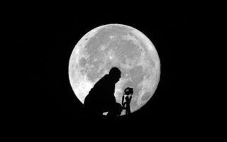 memotret gerhana bulan