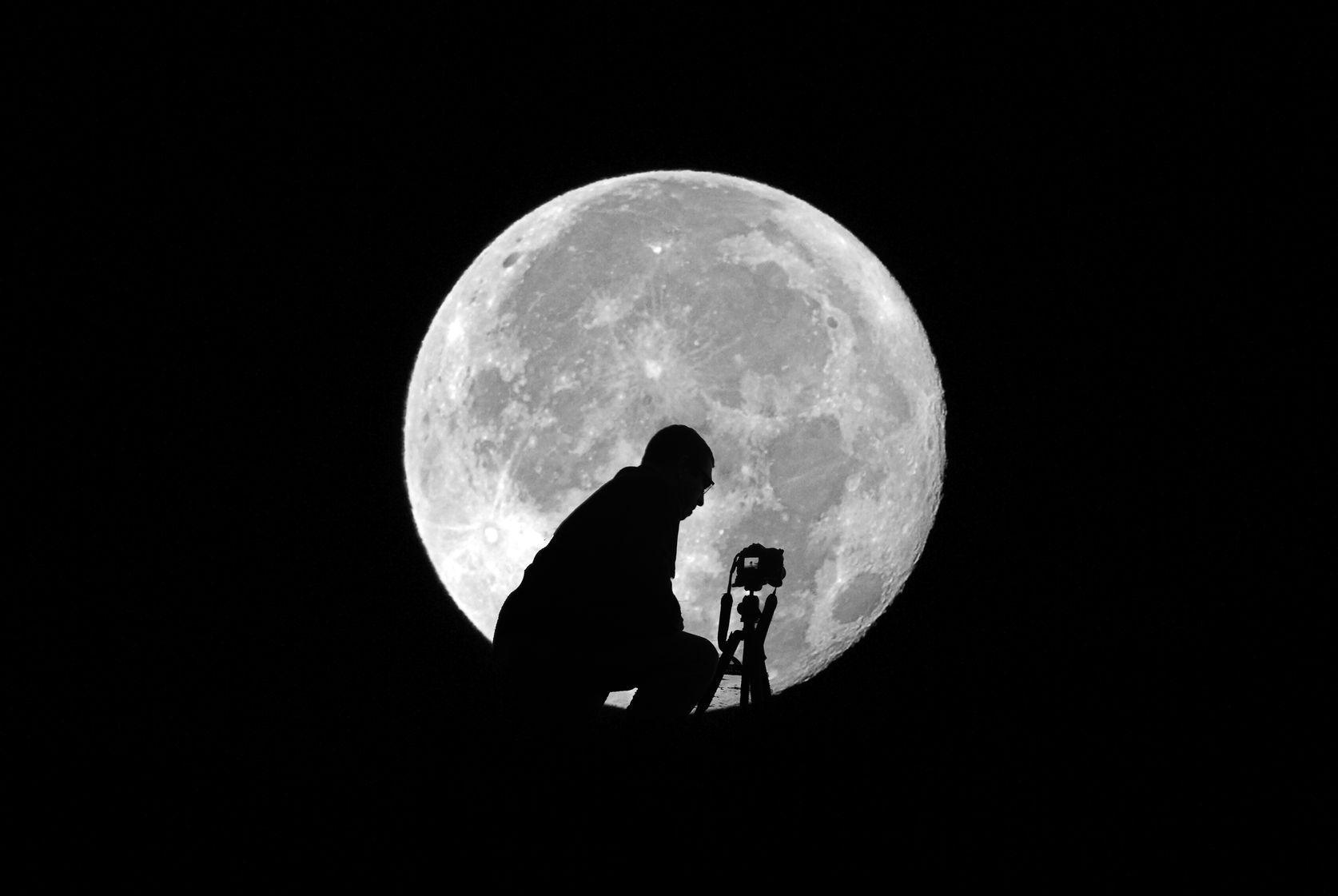 memotret gerhana bulan