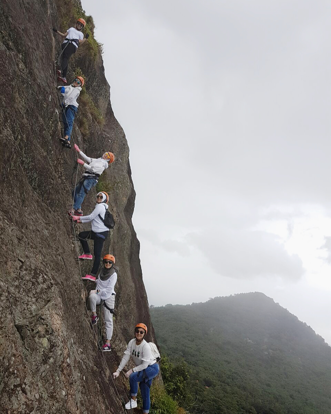 via ferrata tempat wisata di purwakarta yang lagi hits