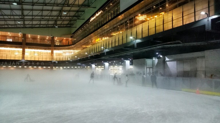 Aeon cakung skating ice AEON Mall