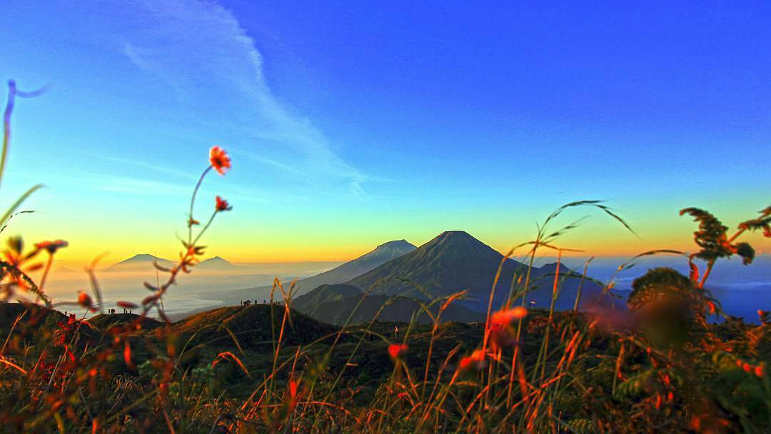 Kumpulan Foto Sunrise Gunung di Indonesia