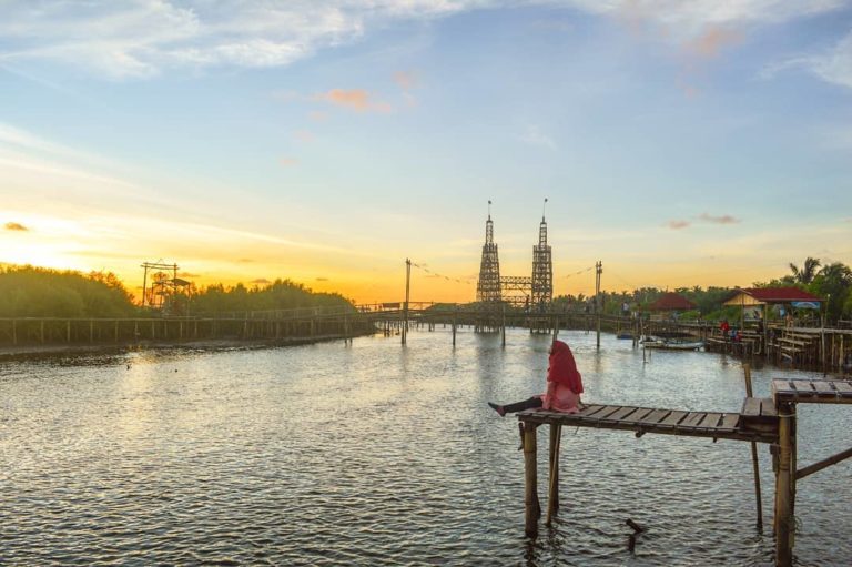 Mangrove Jembatan Api-api, Wisata Terbaru Kulon Progo yang Instagramable