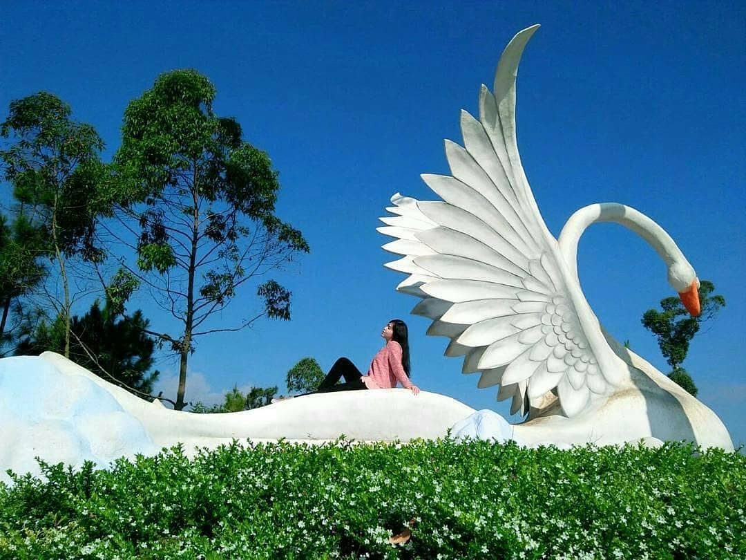 Taman Langit Gunung Banyak, Destinasi Ala Negeri Dongeng di Batu Malang