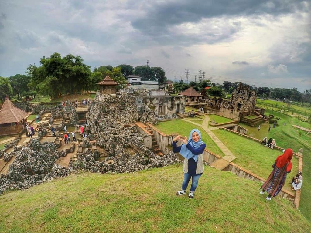 Taman Sari Gua Sunyaragi cirebon