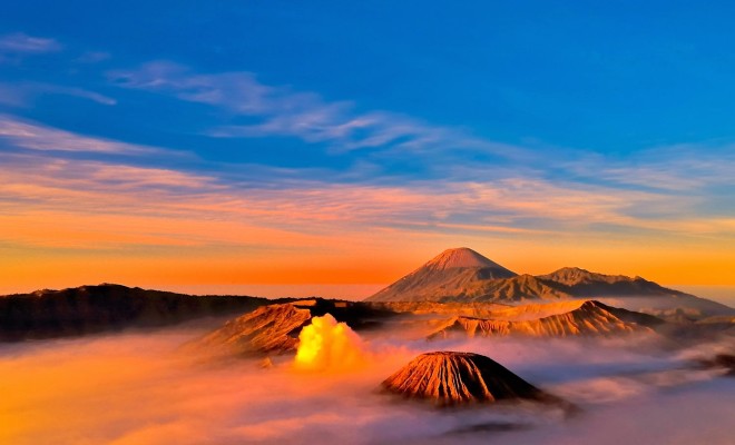 sunrise gunung di Indonesia