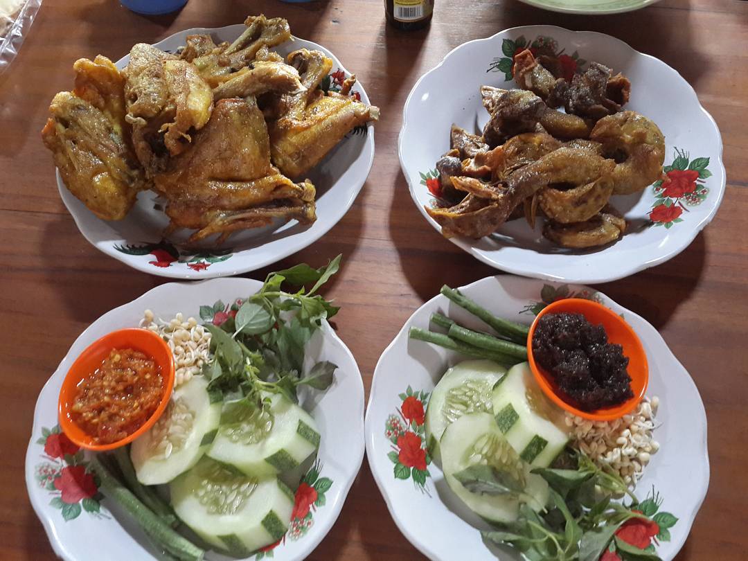 Ayam Goreng Mbah Karto Kuliner Sukoharjo Kesukaan Jokowi