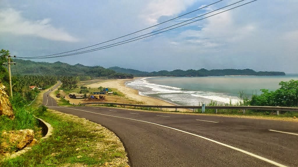 Potret Indahnya Jalur Mudik Pantai Selatan Jawa Banyak 