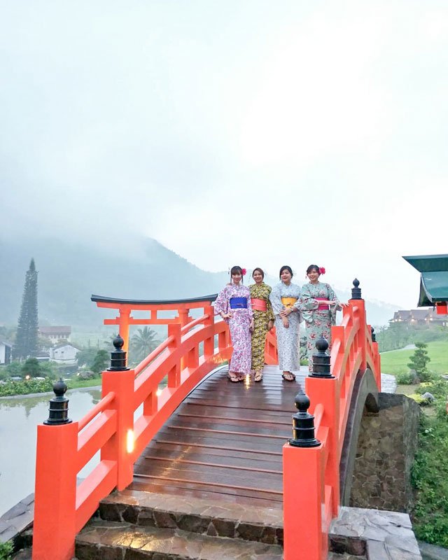 onsen hot spring resort 4