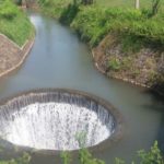 sumur misterius di sungai