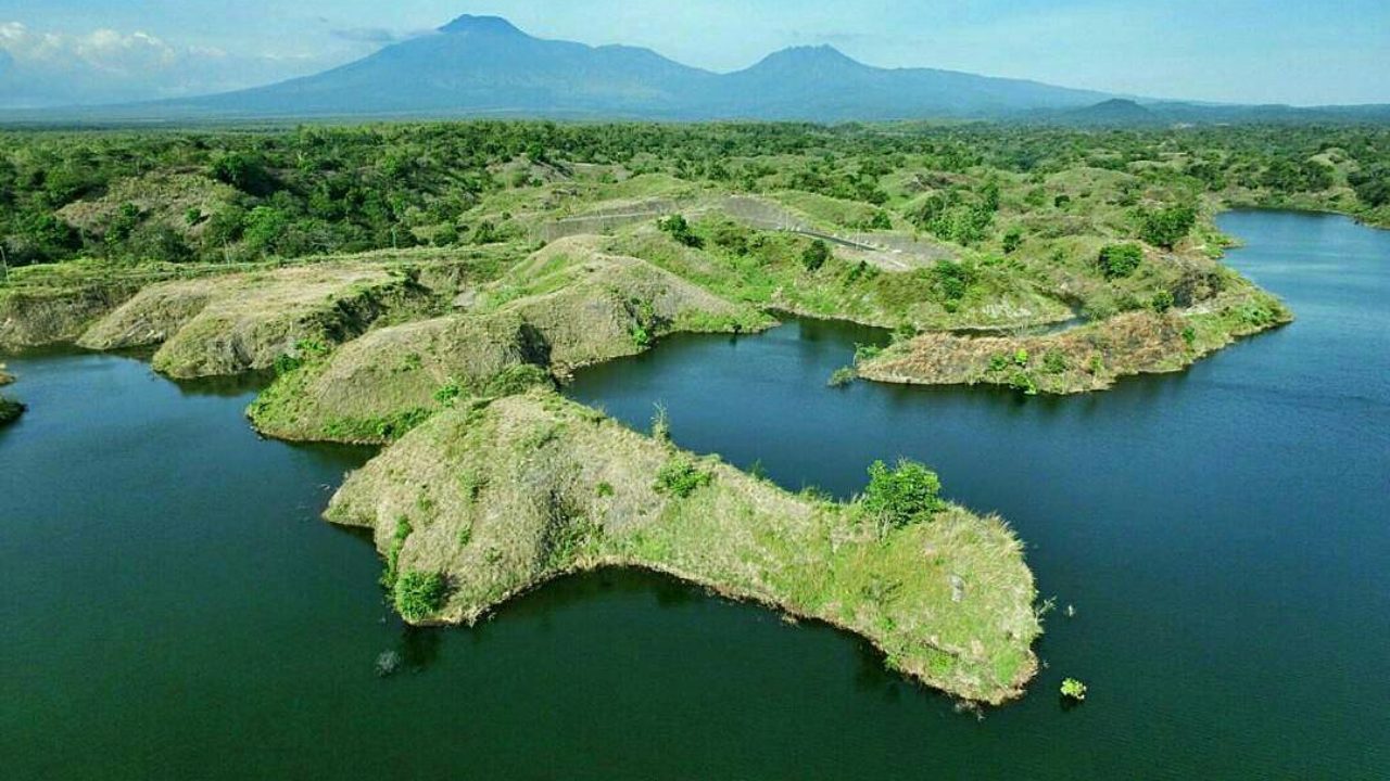 Waduk Bajulmati Banyuwangi Pesaing Berat Pulau Wayag Raja Ampat