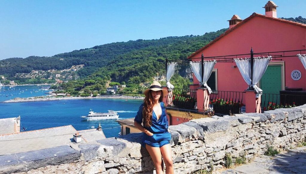 gaya liburan nadia vega