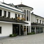 nama hotel paling jorok dan aneh