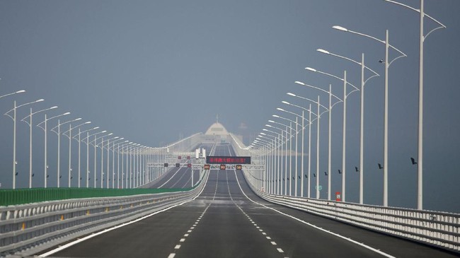 jembatan laut terpanjang